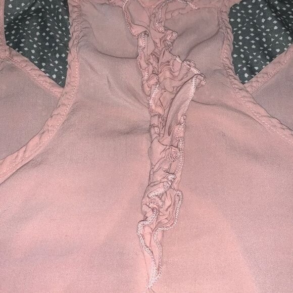 Pink Sleeveless Ruffled Blouse - Picture 3 of 6
